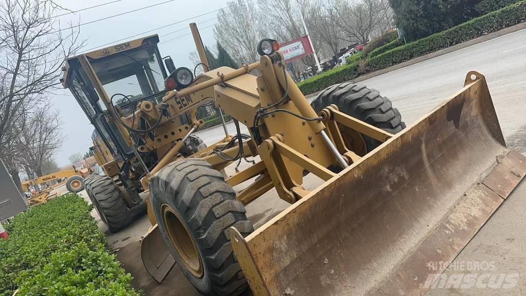 SEM 919 Motor Graders