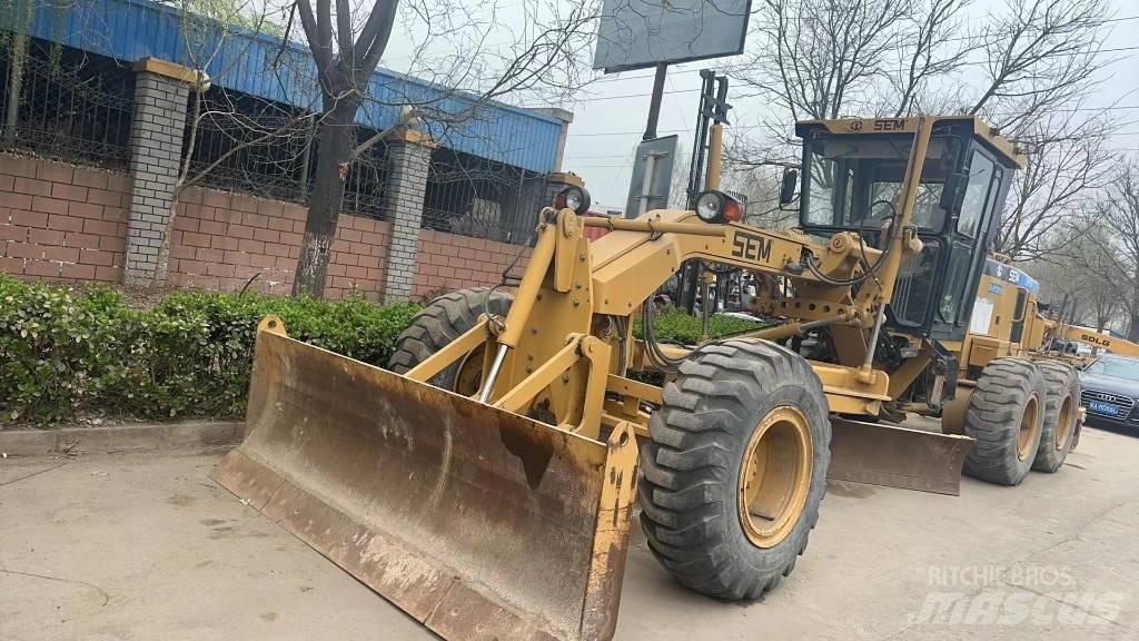 SEM 919 Motor Graders