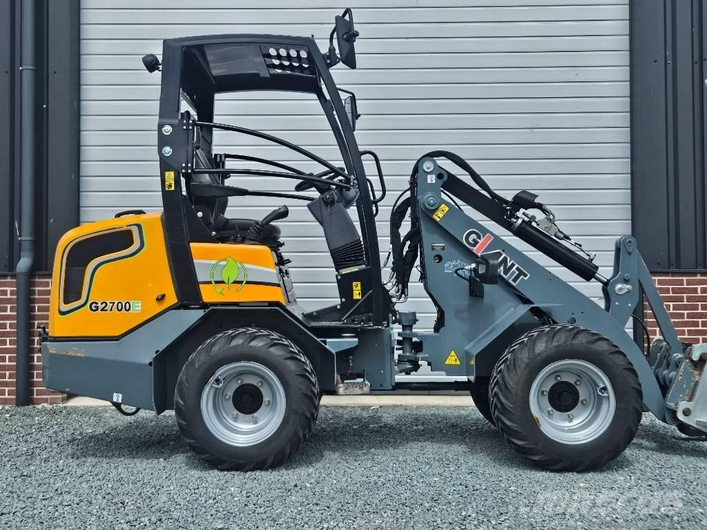 GiANT G 2700 E Multi purpose loaders