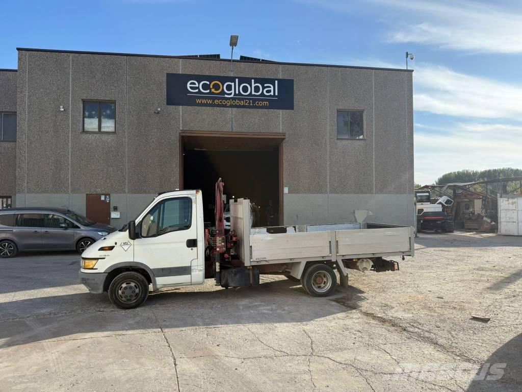 Iveco 35C 12 Pickup Trucks