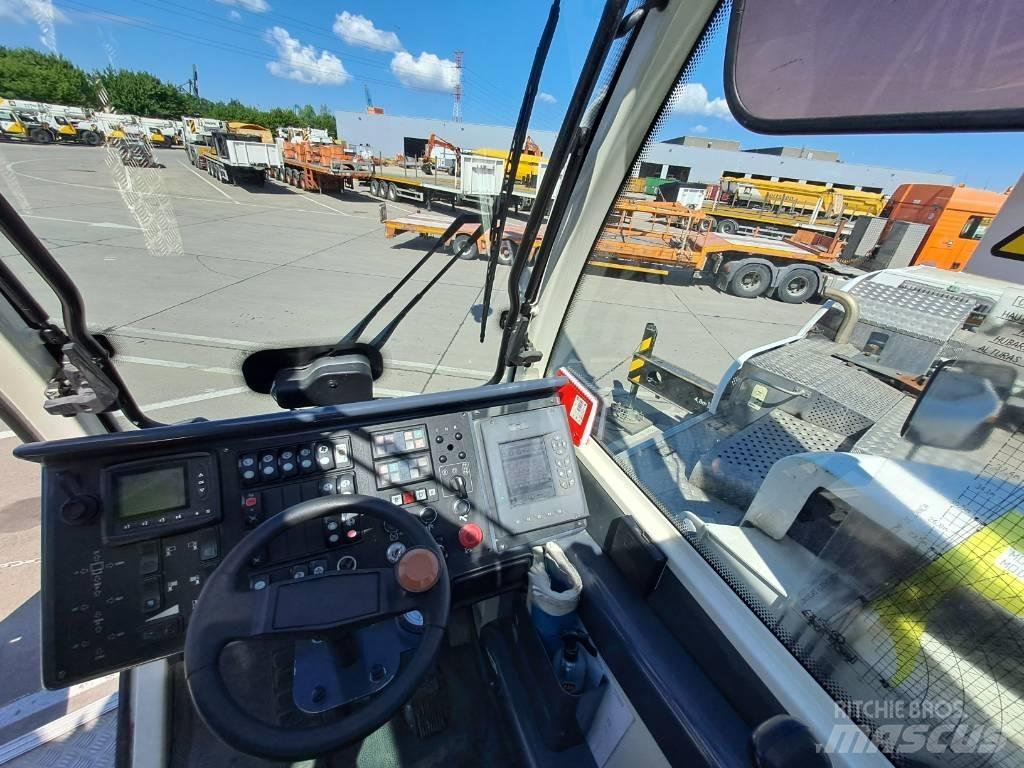 Terex-Demag AC40/2L Mobile and all terrain cranes