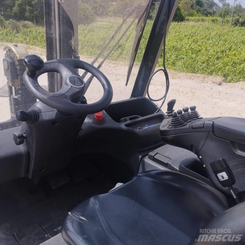 Linde E 25 Electric Forklifts