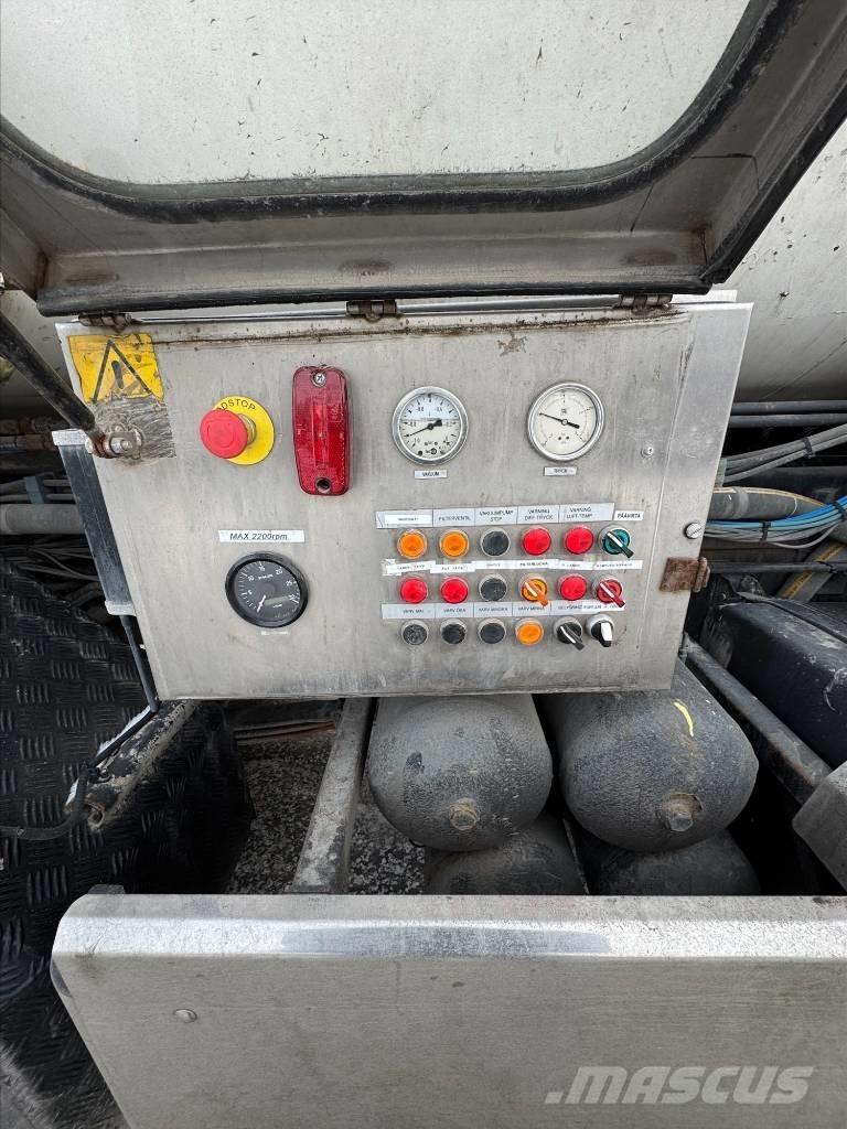 Scania P 400 LB Vacuum Trucks