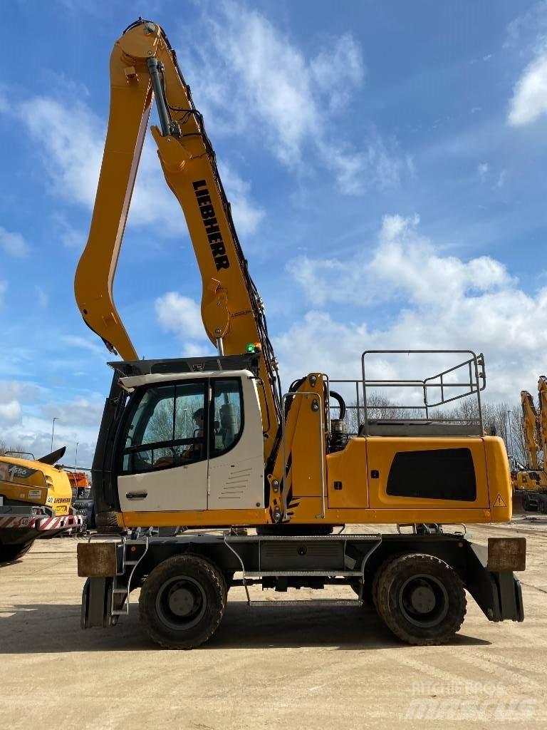 Liebherr LH 30 M Waste / Industry Handlers