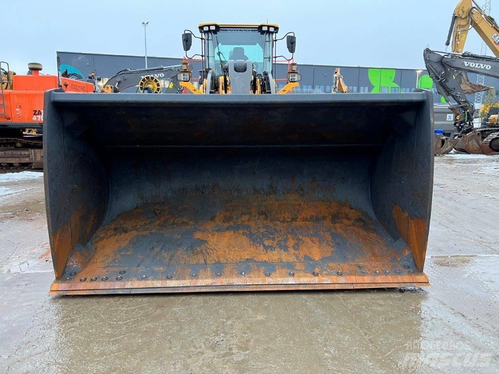 Volvo L260H Wheel Loaders