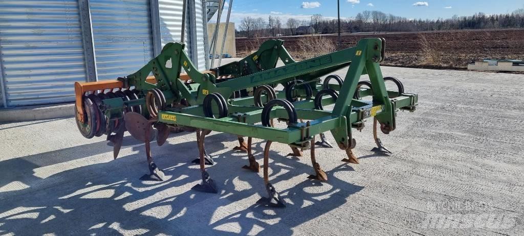 Amazone Cenius 3001 Cultivators
