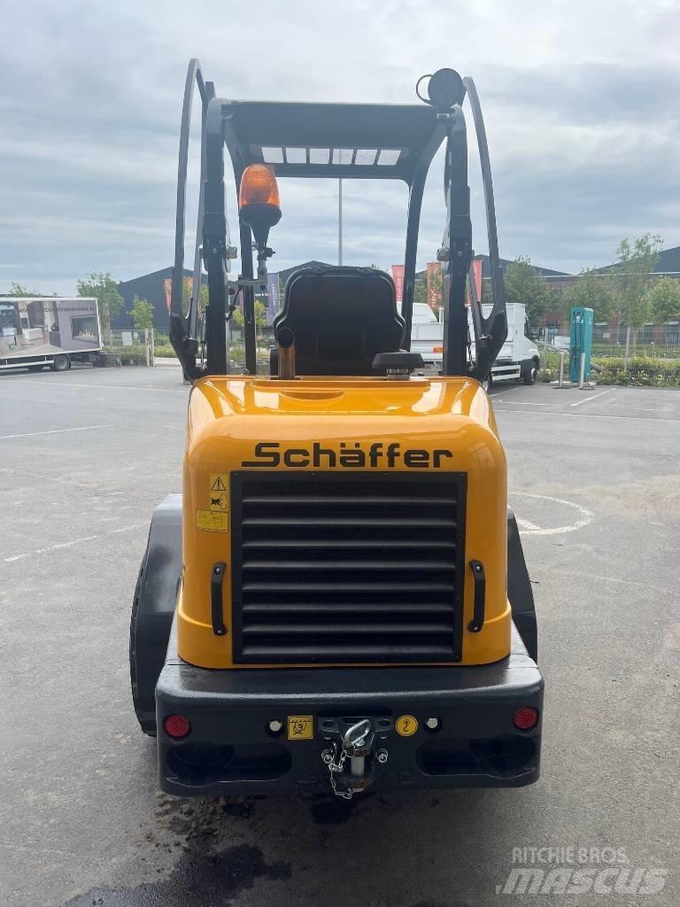 Schäffer 2445S Mini Loader