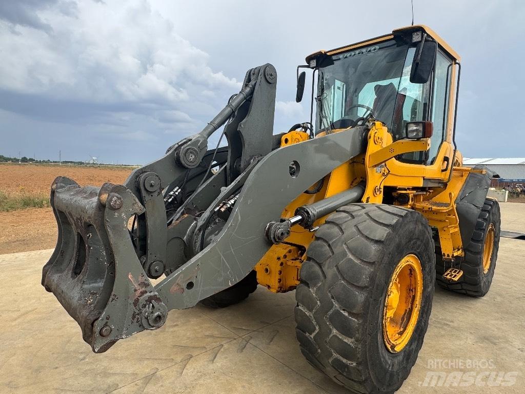Volvo L90F Wheel Loaders