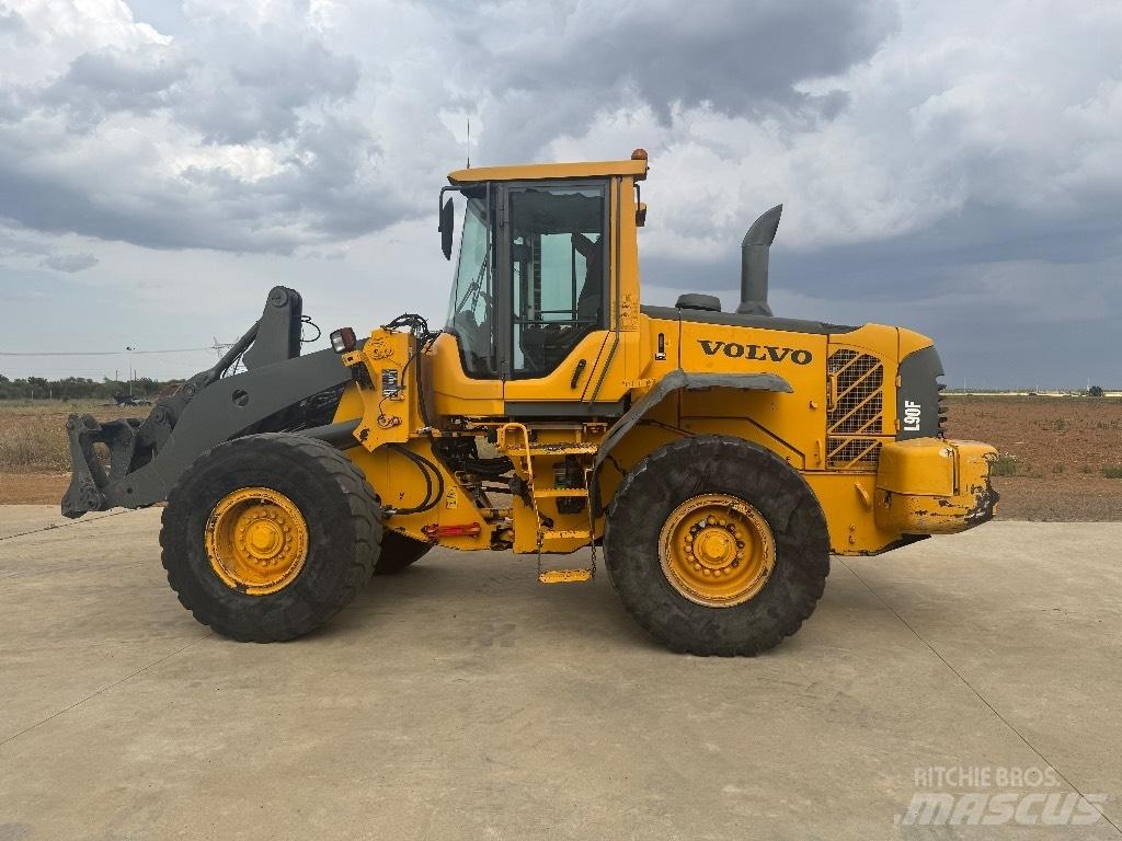 Volvo L90F Wheel Loaders