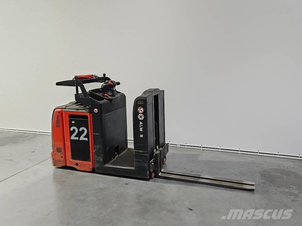 Linde V08 Medium lift order picker
