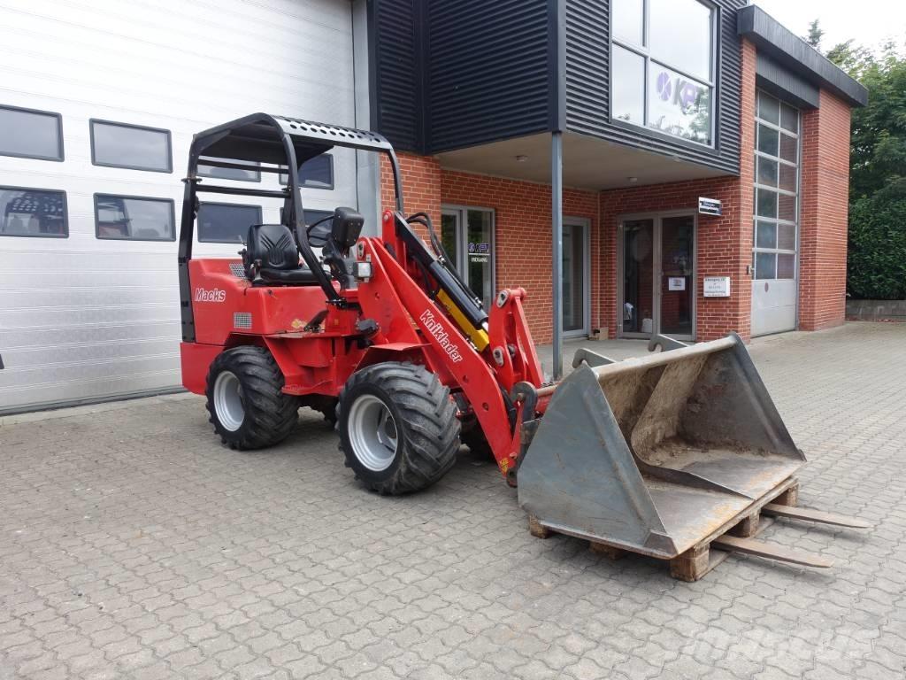 Macks 340 Mini Loader