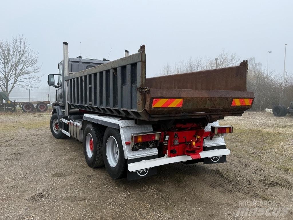 Scania T 144-530 Dump Trucks
