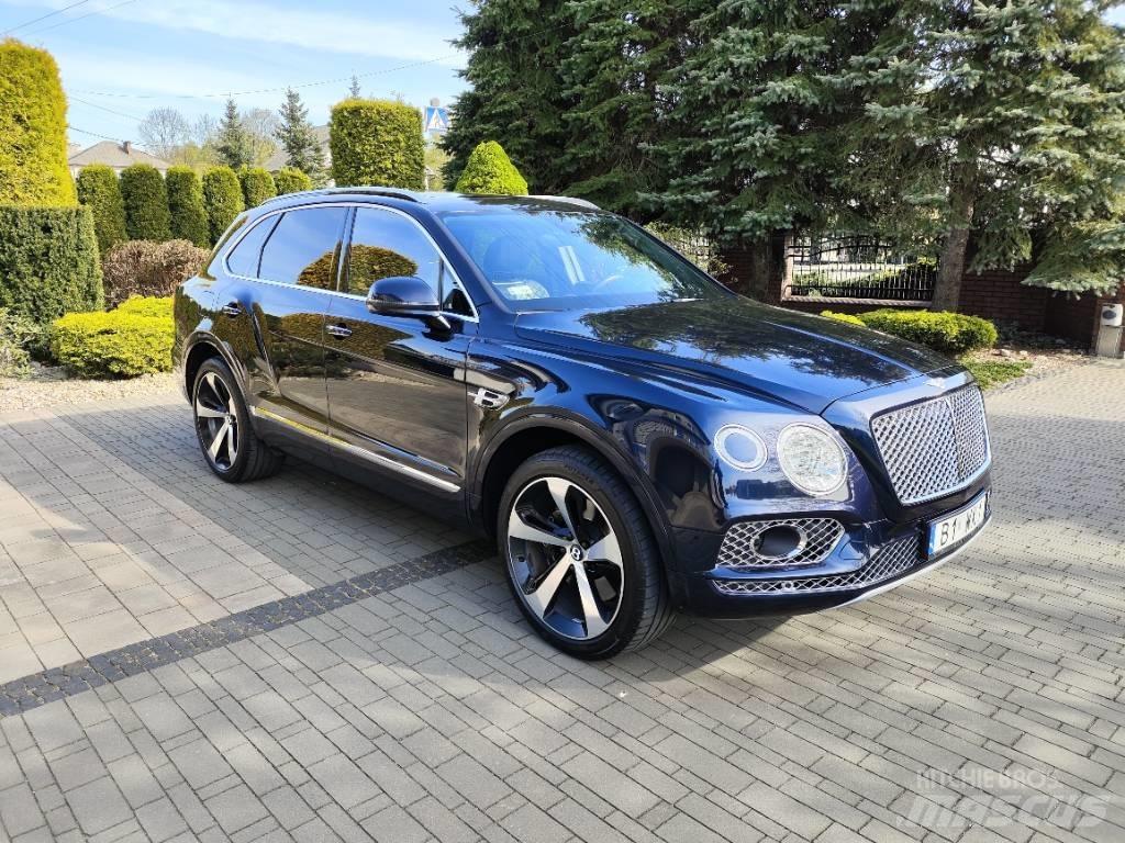 Bentley Bentayga V8 Automobiles / SUVS