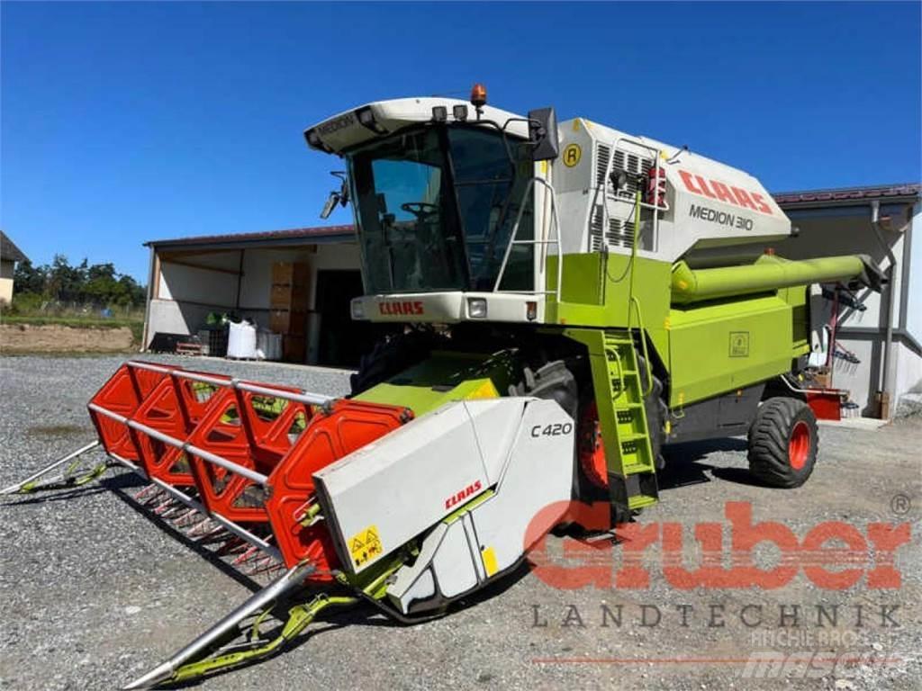 CLAAS Medion 310 Combine Harvesters