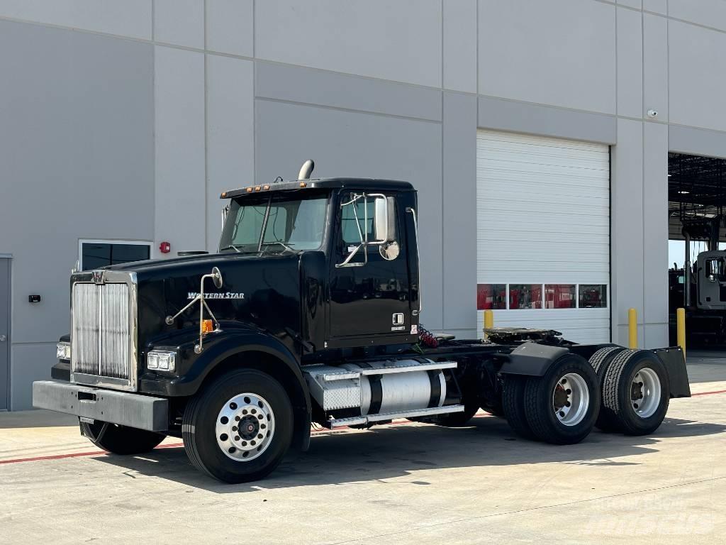 Western Star 4900 Conventional Trucks / Tractor Trucks