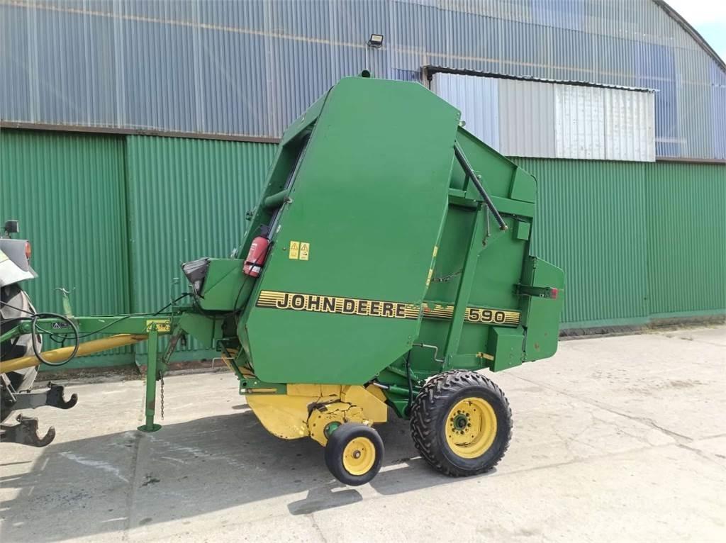 John Deere 590 Round Balers