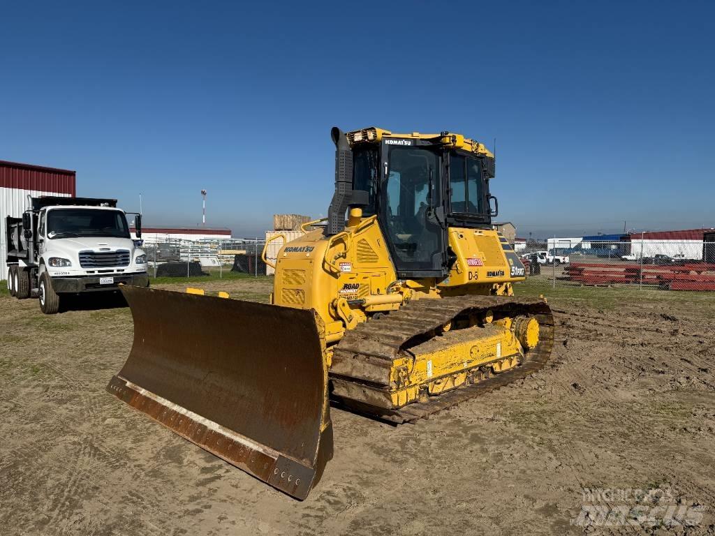 Komatsu D51PXi-24 Crawler dozers