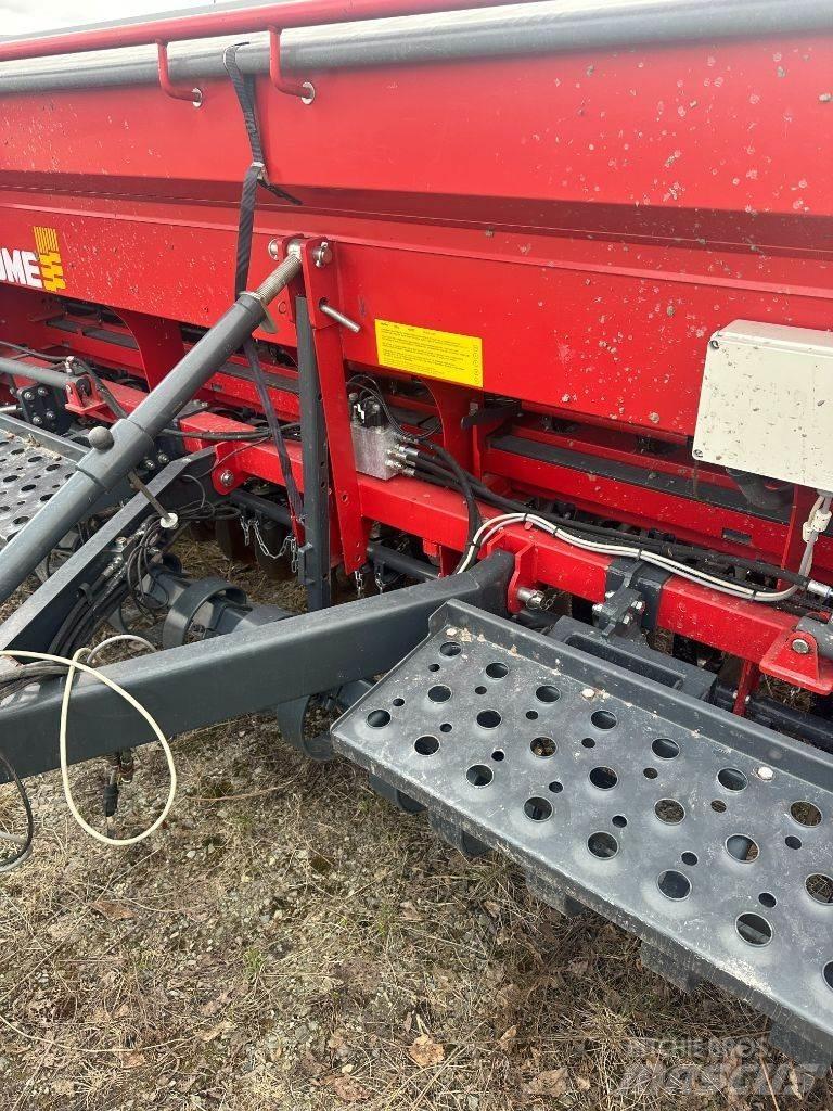 Tume HKL4000 Farm Drills
