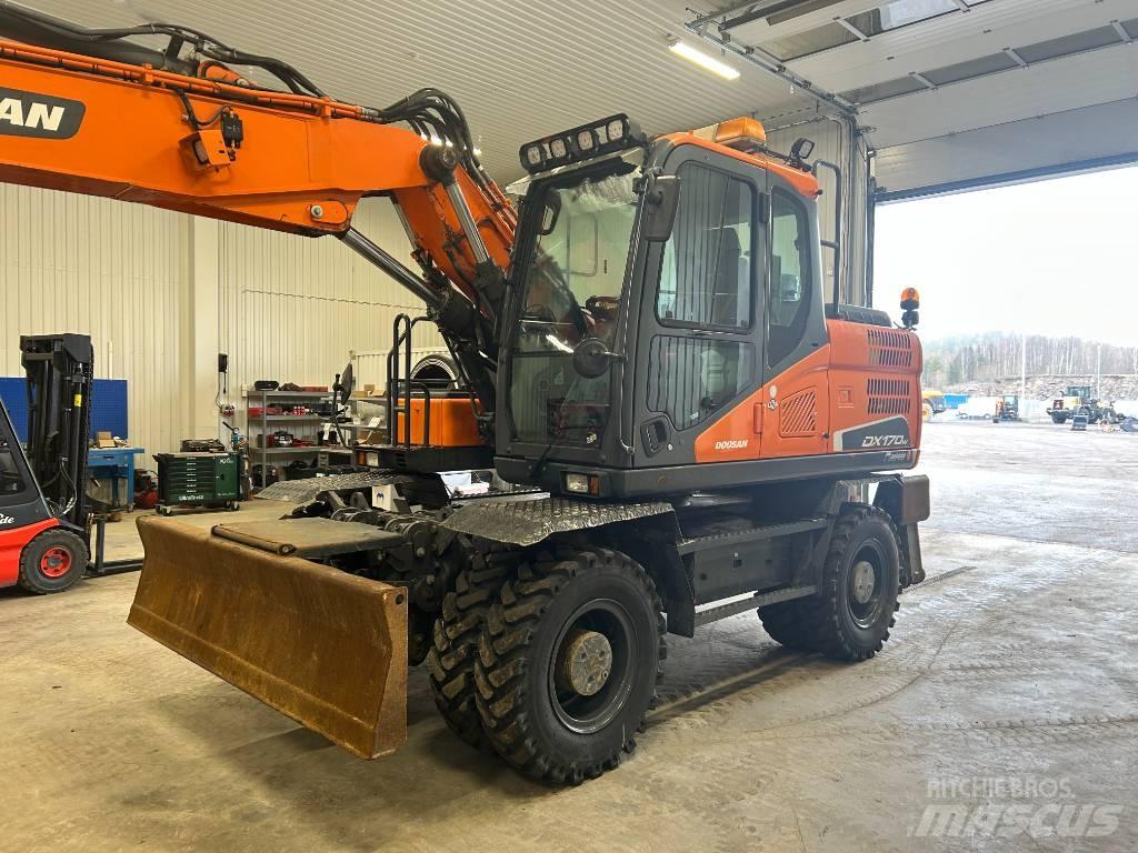 Doosan DX170W-5 Wheeled Excavators
