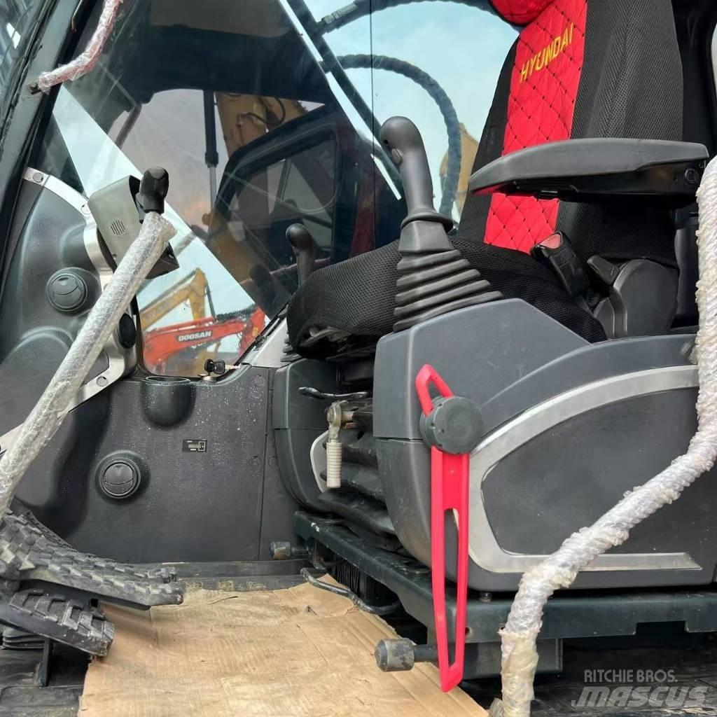 Hyundai 220LC-9S Mini excavators  7t - 12t