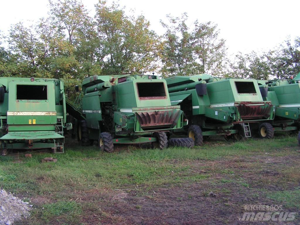 John Deere 2264 Combine Attachments