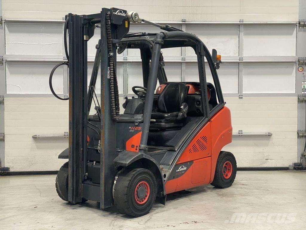 Linde H25T-02 LPG trucks