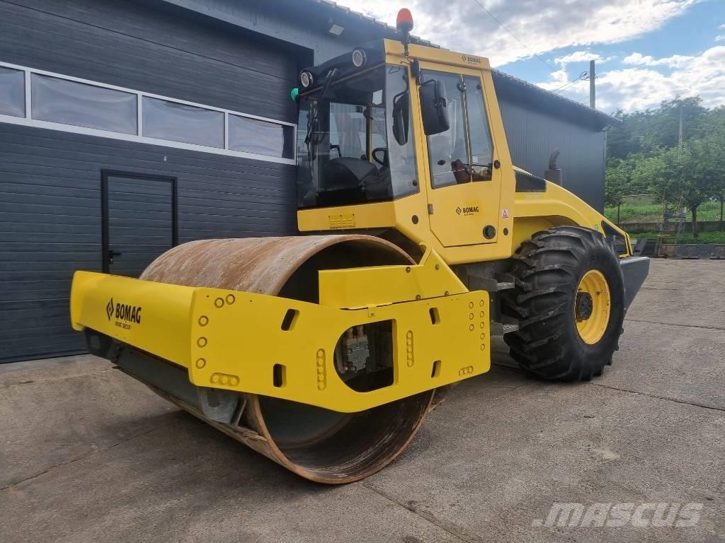 Bomag 213HD Pneumatic tired rollers