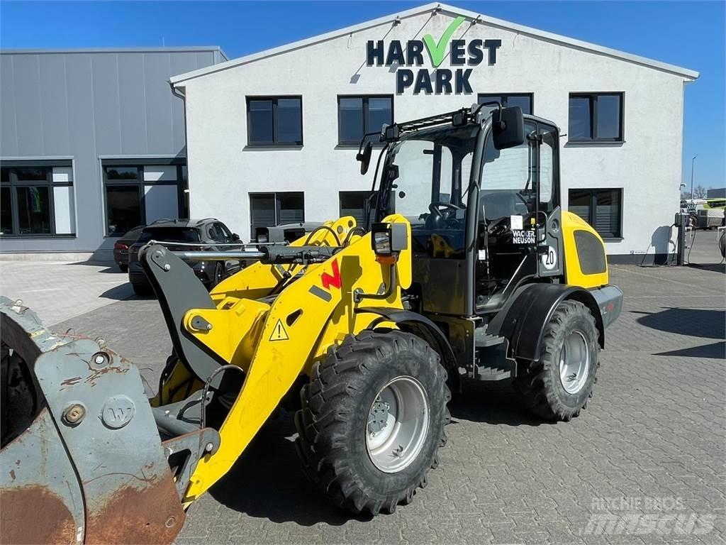 Wacker Neuson WL44 Wheel Loaders