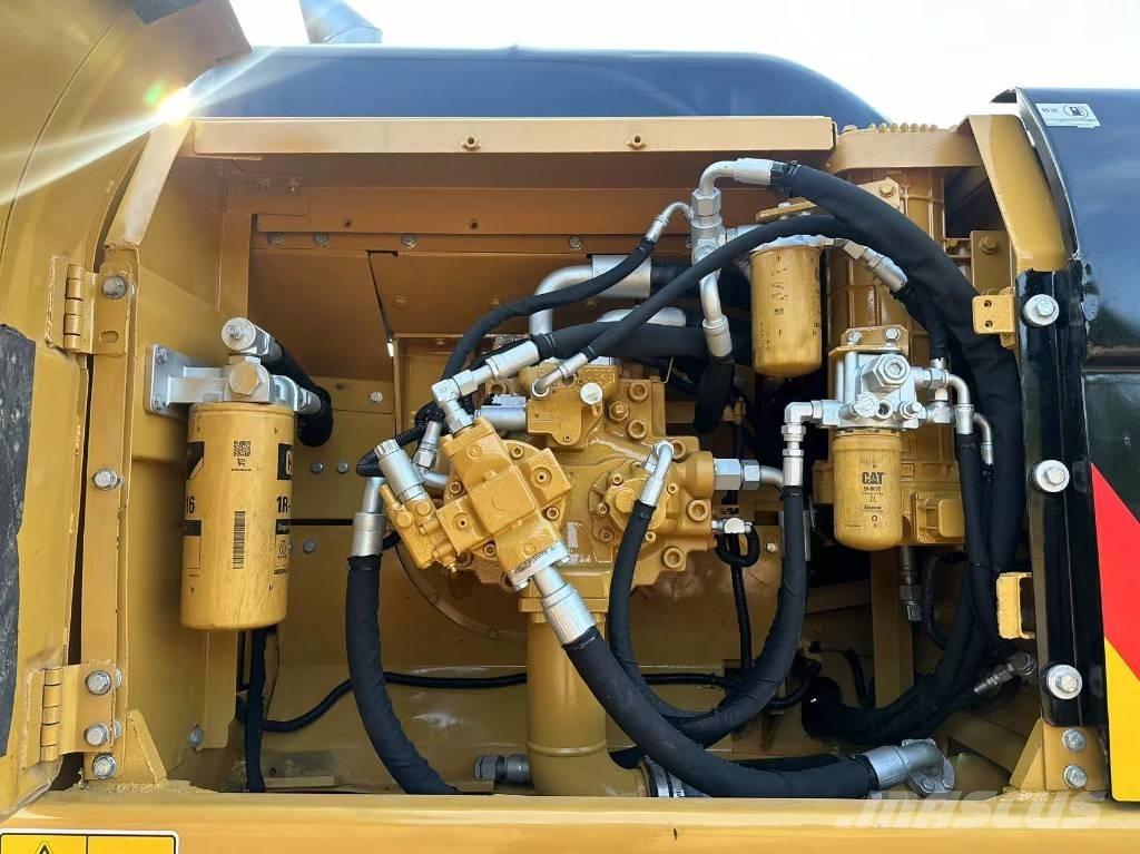 CAT 330 DL Crawler Excavators