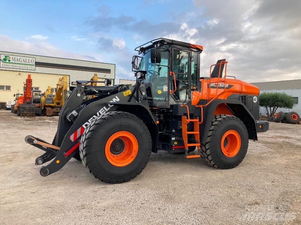 Develon DL 320-7 Wheel Loaders