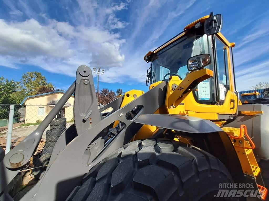 Volvo L90H Wheel Loaders