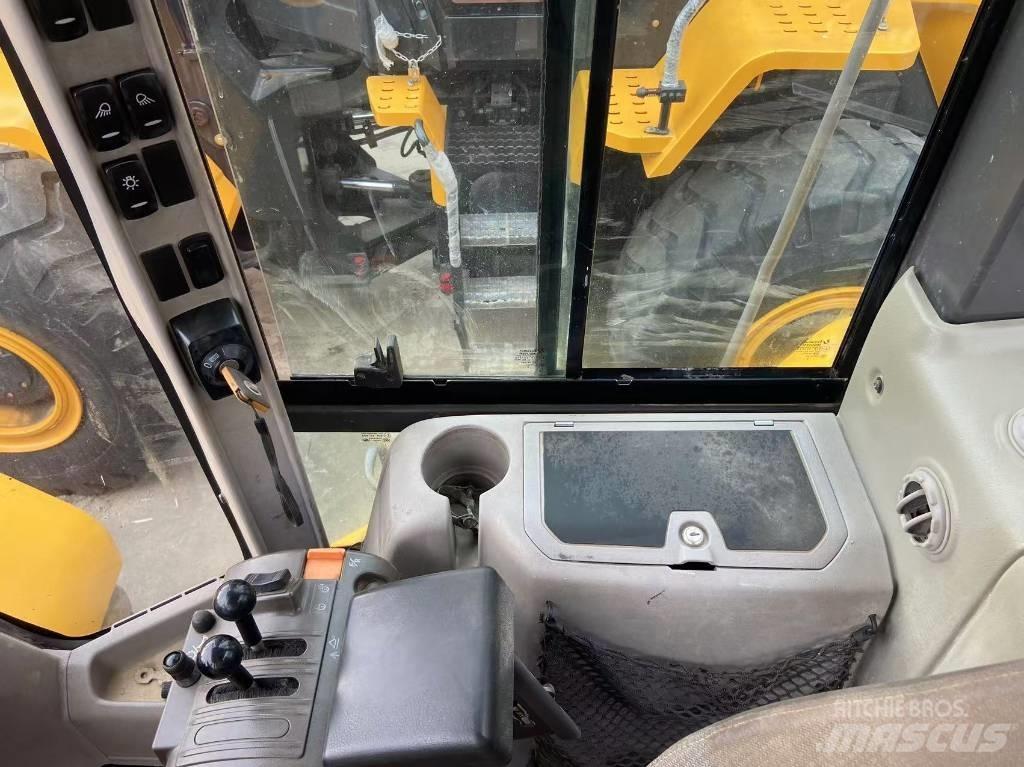 Volvo L 105 Wheel Loaders