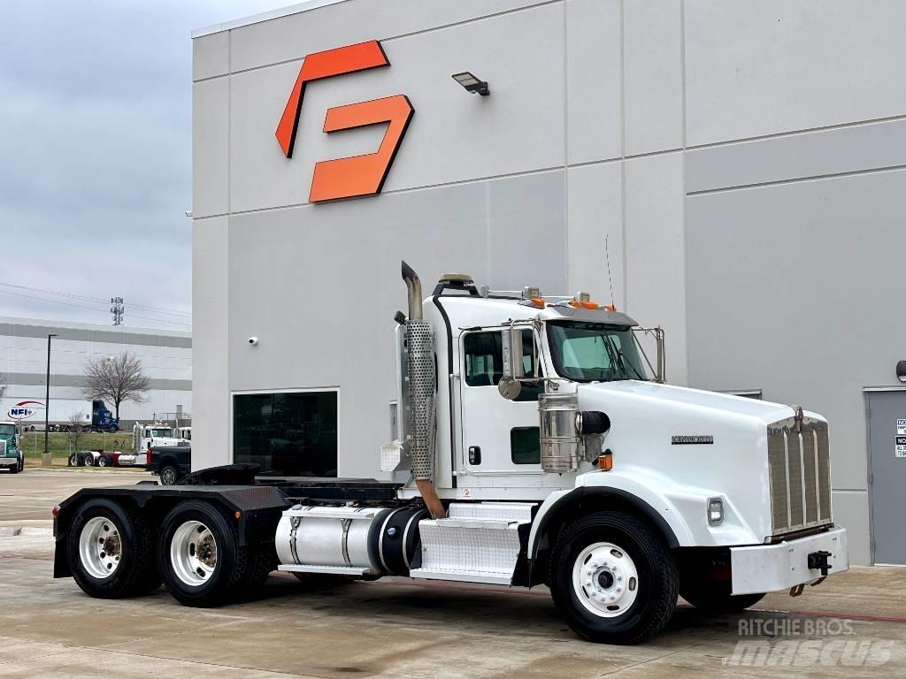 Kenworth T 800 Conventional Trucks / Tractor Trucks