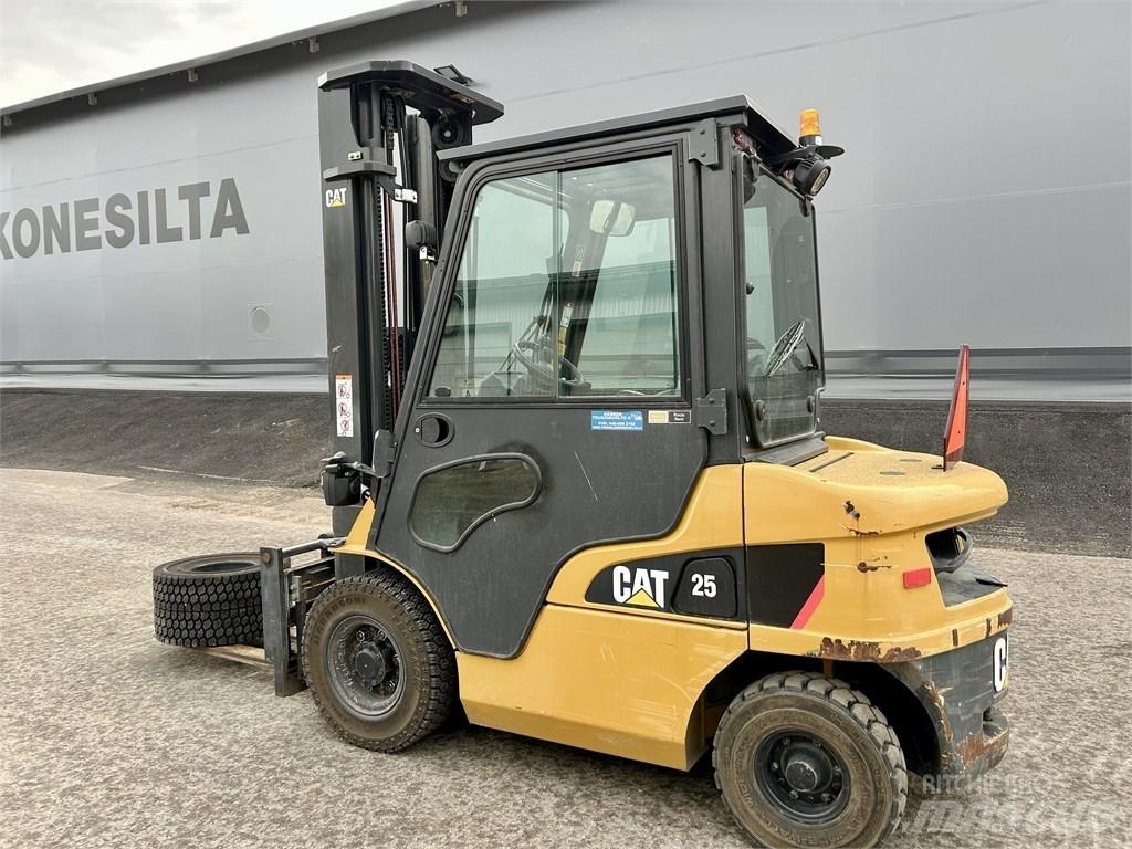 CAT DP 25 NT Diesel Forklifts