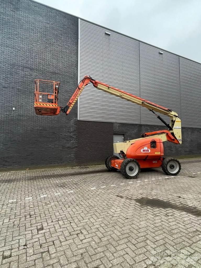 JLG 600AJ Telescopic boom lifts