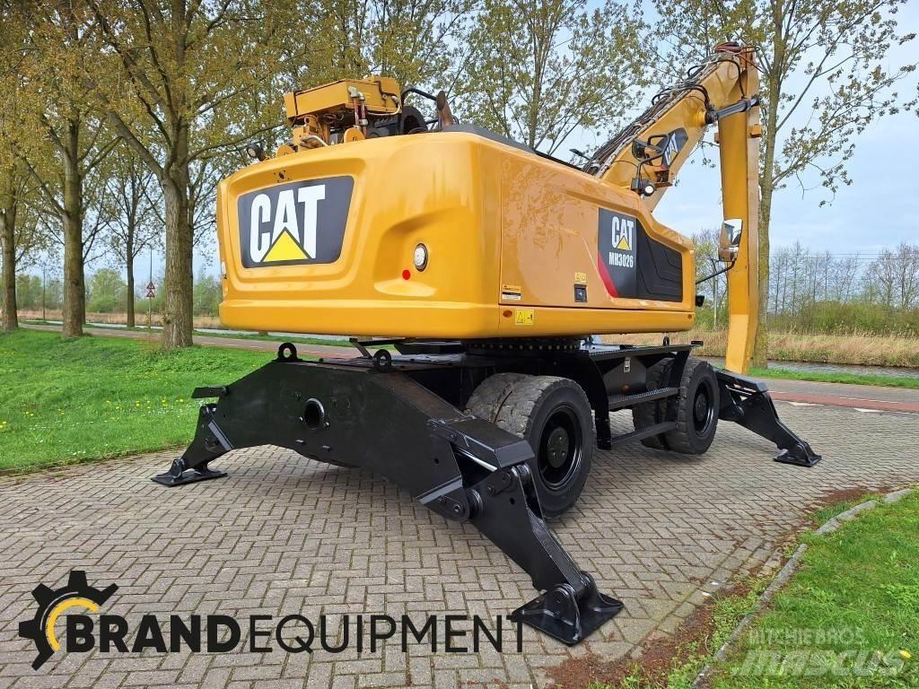 CAT MH3026 Waste / Industry Handlers