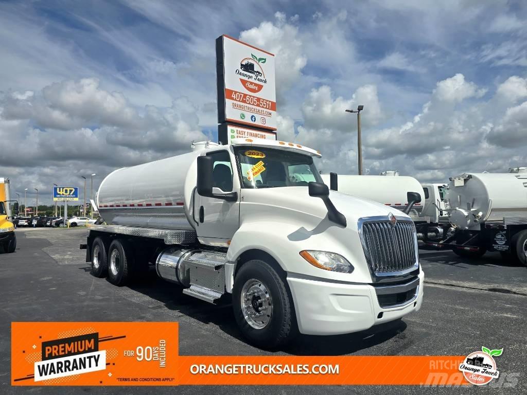 International LT 625 Tank Trucks