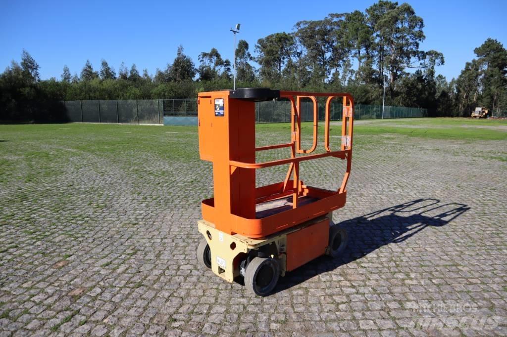 JLG 1230 ES Vertical mast lifts