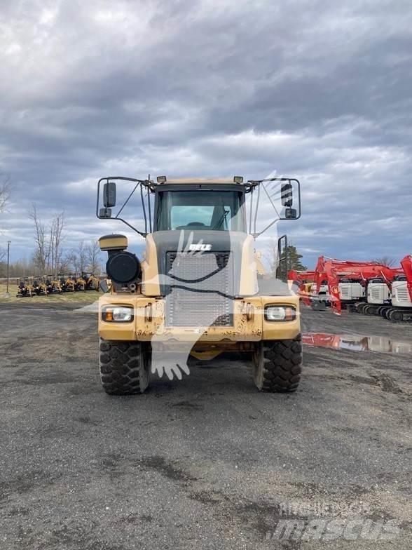 Bell 4206D Tank Trucks