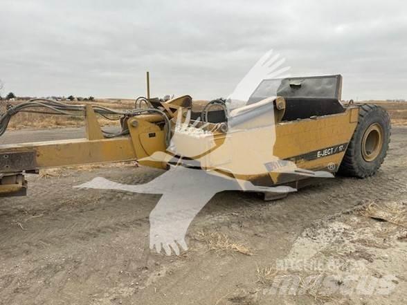  E&J SC17U Lowboy Trailers