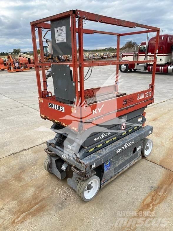 SkyJack SJ3219 Scissor Lifts
