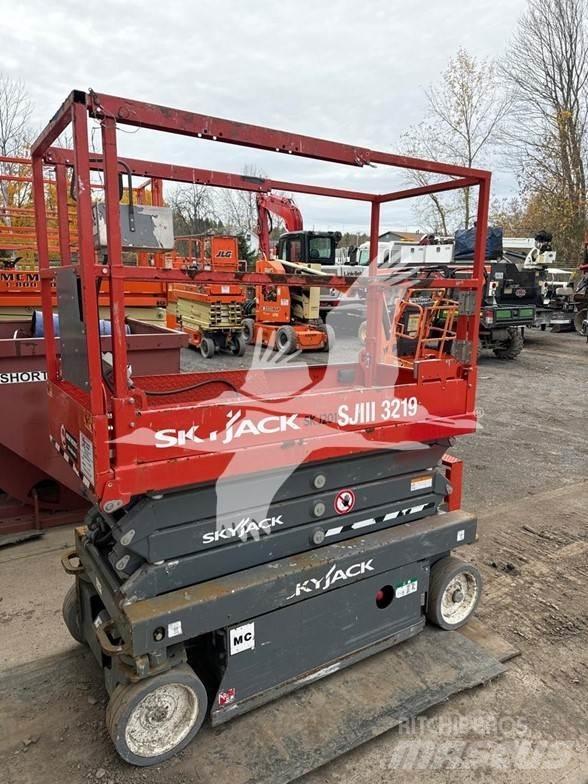 SkyJack SJ3219 Scissor Lifts