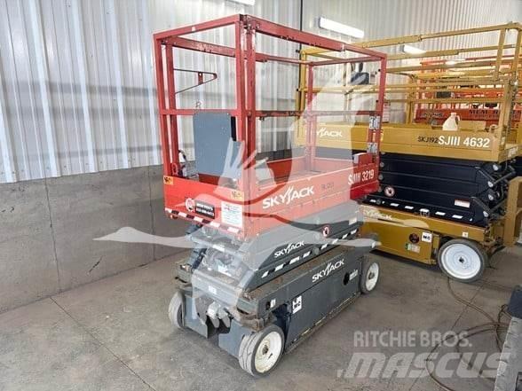 SkyJack SJ3219 Scissor Lifts