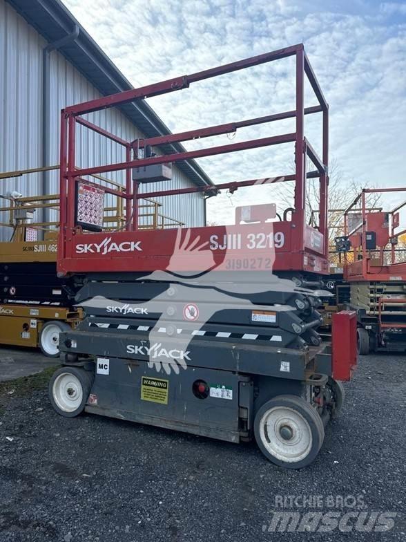 SkyJack SJ3219 Scissor Lifts