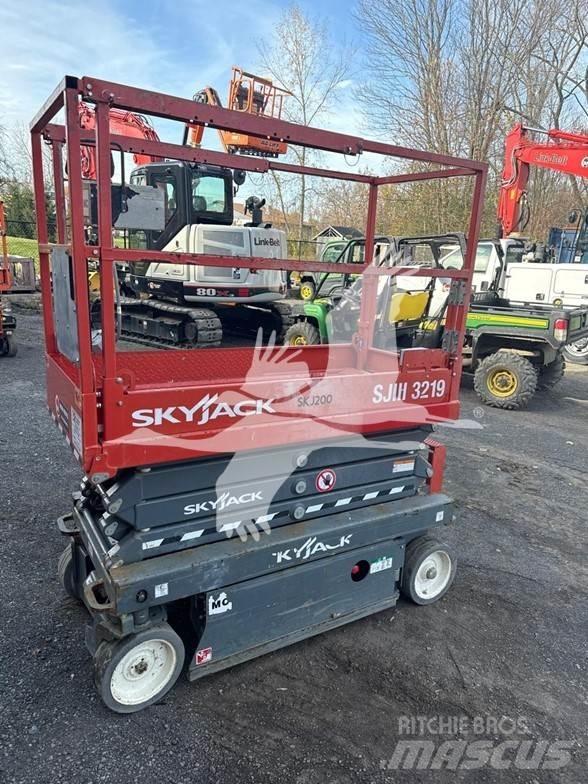 SkyJack SJ3219 Scissor Lifts