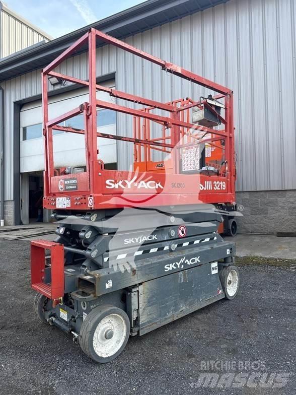 SkyJack SJ3219 Scissor Lifts
