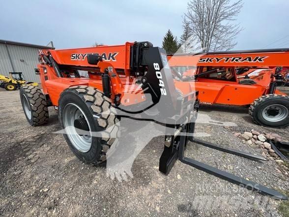 SkyTrak 8042 Telescopic Handlers
