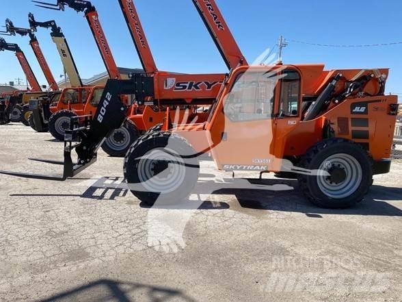 SkyTrak 8042 Telescopic Handlers