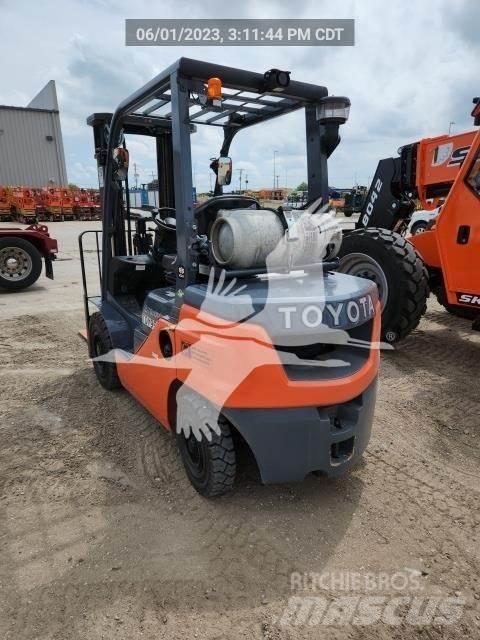 Toyota 8FGU25 Diesel Forklifts