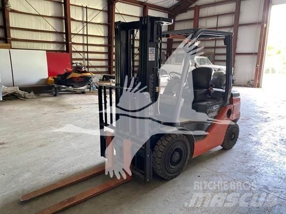 Toyota 8FGU25 Diesel Forklifts